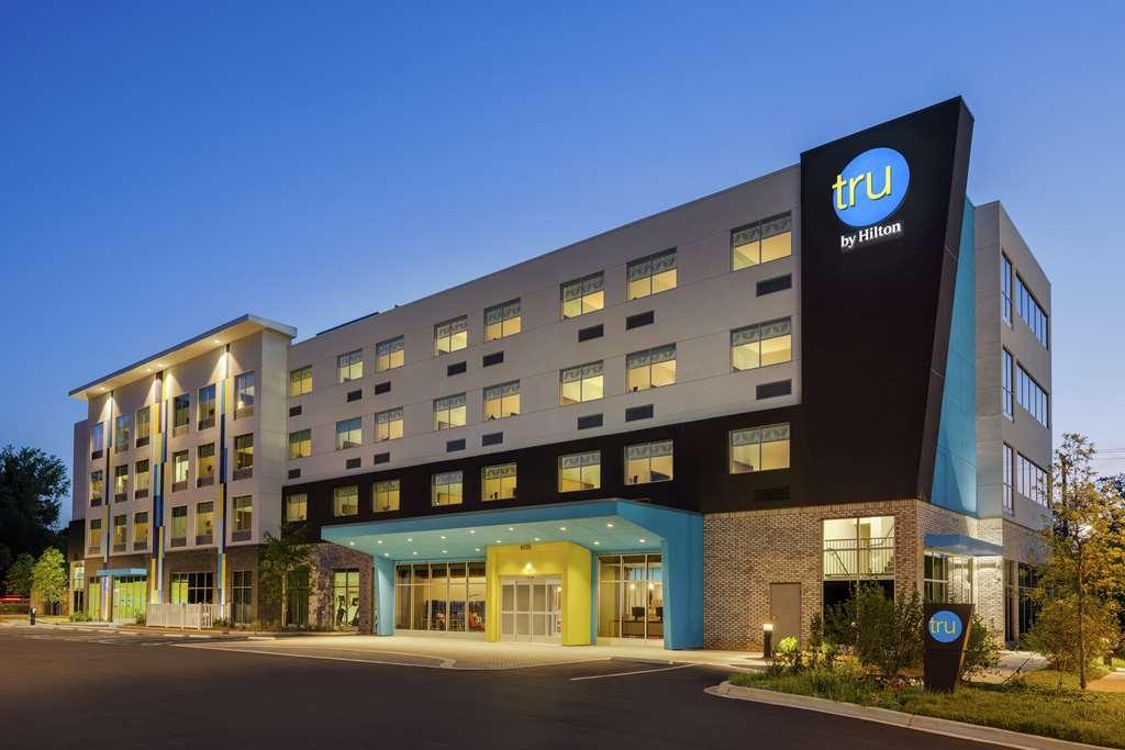 Готель Tru By Hilton Charlotte Tyvola I-77 Екстер'єр фото